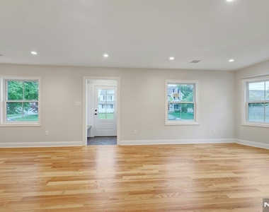 134 Johnson - Photo Thumbnail 2