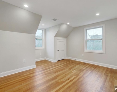 134 Johnson - Photo Thumbnail 21