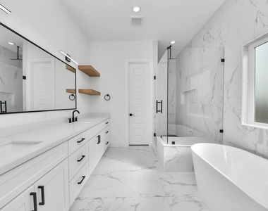 2408 Lorraine Street - Photo Thumbnail 26