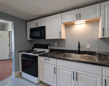 68 Charles - Photo Thumbnail 20