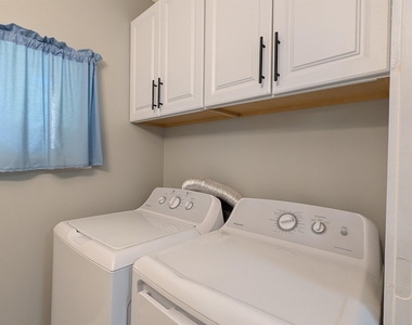 68 Charles - Photo Thumbnail 26
