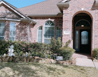 2910 Sandleigh Drive - Photo Thumbnail 3