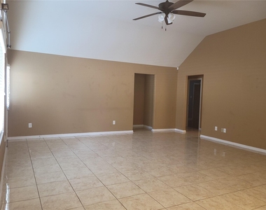 19547 Harvest Stream Way - Photo Thumbnail 2