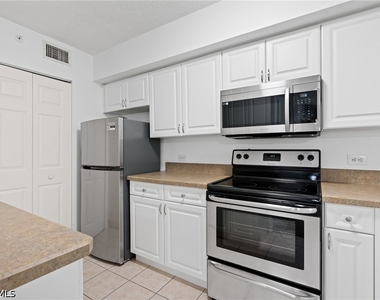 8940 Colonnades Court E - Photo Thumbnail 8