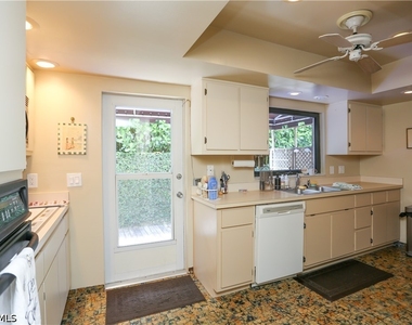 550 3rd Avenue N - Photo Thumbnail 2