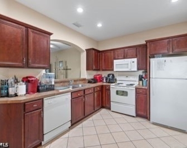 17529 Laurel Grove Court - Photo Thumbnail 7