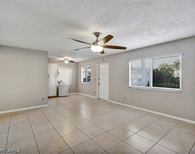 4621 Bayshore Drive - Photo Thumbnail 7