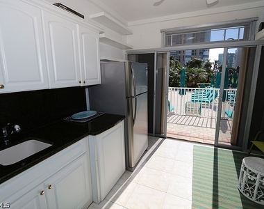 4041 Gulf Shore Boulevard N - Photo Thumbnail 24
