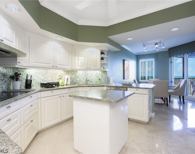 8990 Bay Colony Drive - Photo Thumbnail 9