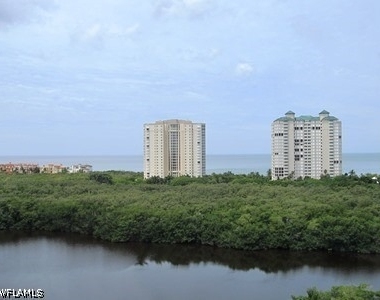 8990 Bay Colony Drive - Photo Thumbnail 21