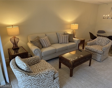 1900 Alamanda Drive - Photo Thumbnail 8