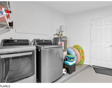 250 Willowick Drive - Photo Thumbnail 14