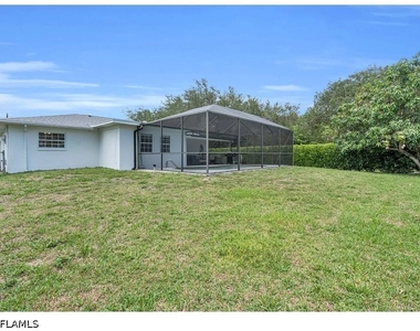 250 Willowick Drive - Photo Thumbnail 13