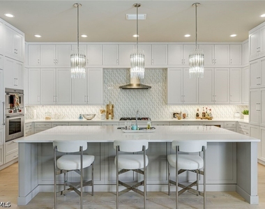 760 Park Shore Drive - Photo Thumbnail 8