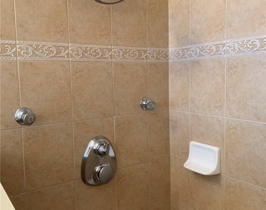3910 Jasmine Lake Circle - Photo Thumbnail 11