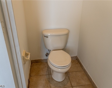 7029 Ambrosia Lane - Photo Thumbnail 32