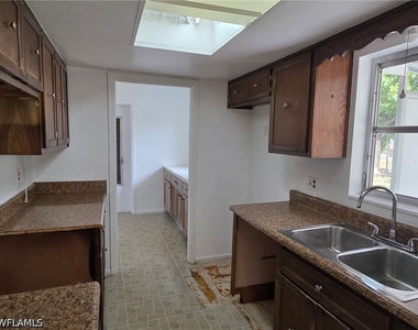 33 Broadway Circle - Photo Thumbnail 15