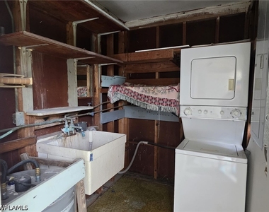 33 Broadway Circle - Photo Thumbnail 19