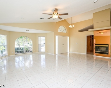 1040 Moon Lake Drive - Photo Thumbnail 4