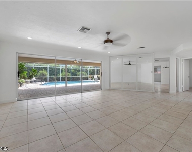 656 Binnacle Drive - Photo Thumbnail 4