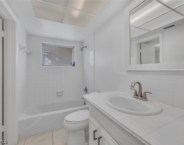 656 Binnacle Drive - Photo Thumbnail 11