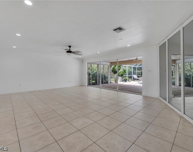 656 Binnacle Drive - Photo Thumbnail 3