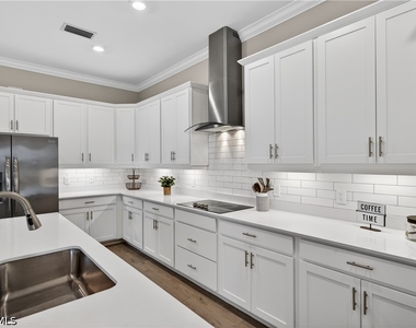 5856 Sunningdale Street - Photo Thumbnail 5