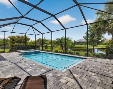 5856 Sunningdale Street - Photo Thumbnail 13