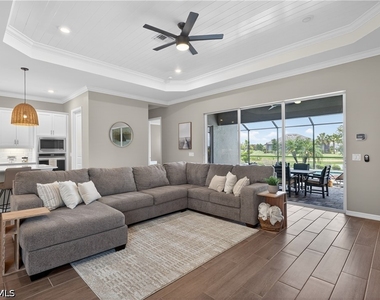 5856 Sunningdale Street - Photo Thumbnail 9