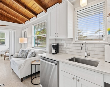 2134 Palm Street - Photo Thumbnail 10