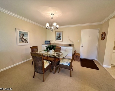 555 Park Shore Drive - Photo Thumbnail 13