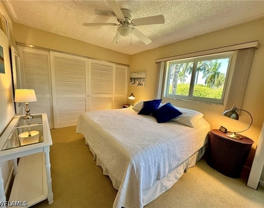 555 Park Shore Drive - Photo Thumbnail 14