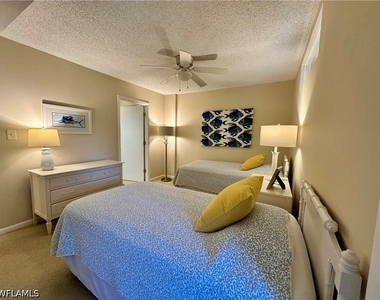 555 Park Shore Drive - Photo Thumbnail 24