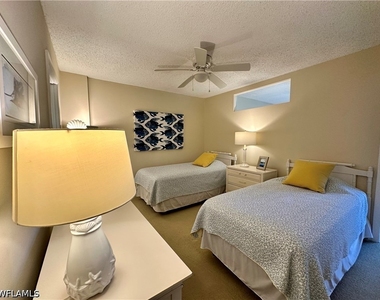 555 Park Shore Drive - Photo Thumbnail 25