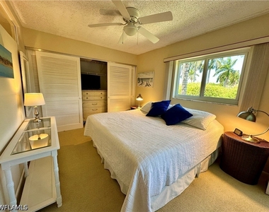 555 Park Shore Drive - Photo Thumbnail 15