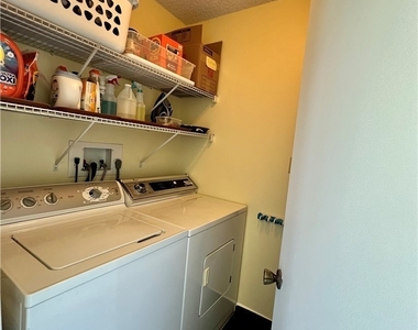555 Park Shore Drive - Photo Thumbnail 27
