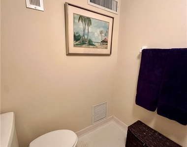 555 Park Shore Drive - Photo Thumbnail 20