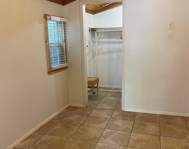 1472 1/2 Godwin Street - Photo Thumbnail 2