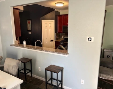 2209 Alabama Street - Photo Thumbnail 12