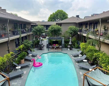 1410 Hyde Park Boulevard - Photo Thumbnail 27