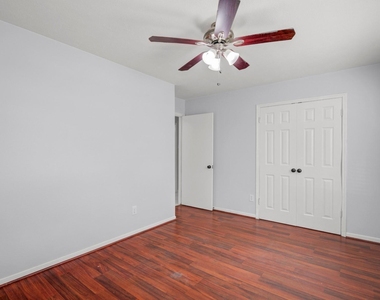 17050 Clan Macintosh Drive - Photo Thumbnail 7