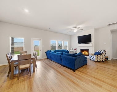 21419 Waldenburg Place - Photo Thumbnail 3