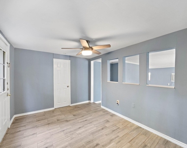 2404 Yoakum Blvd Boulevard - Photo Thumbnail 9