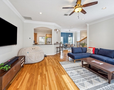 107 Detering Street - Photo Thumbnail 8