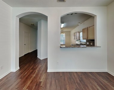 30 Huntington Bend Drive - Photo Thumbnail 3