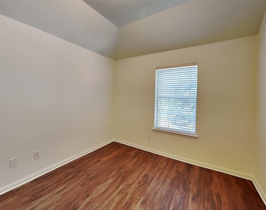 30 Huntington Bend Drive - Photo Thumbnail 16