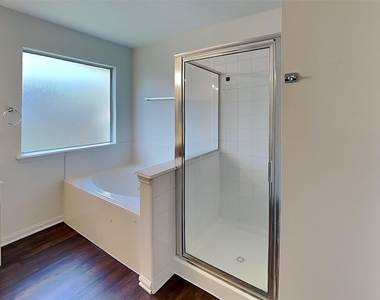 30 Huntington Bend Drive - Photo Thumbnail 9