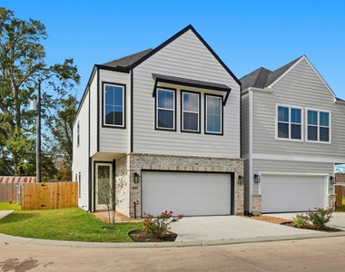 11303 Stonework Grove Lane - Photo Thumbnail 1
