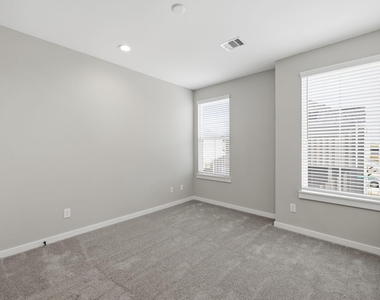 11303 Stonework Grove Lane - Photo Thumbnail 21