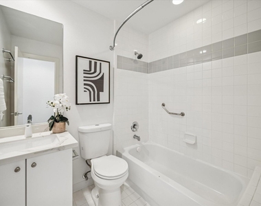 2508 Calumet Street - Photo Thumbnail 22